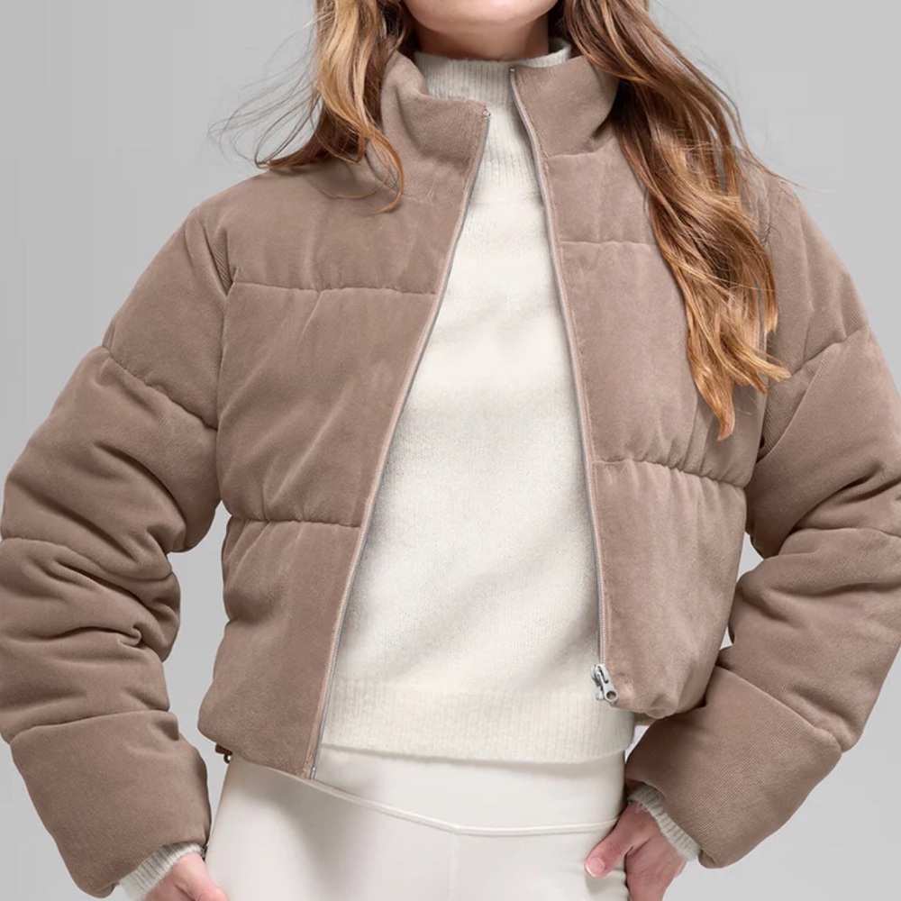 Alo Yoga Micro Corduroy Dreamy Puffer Chai Latte XXS